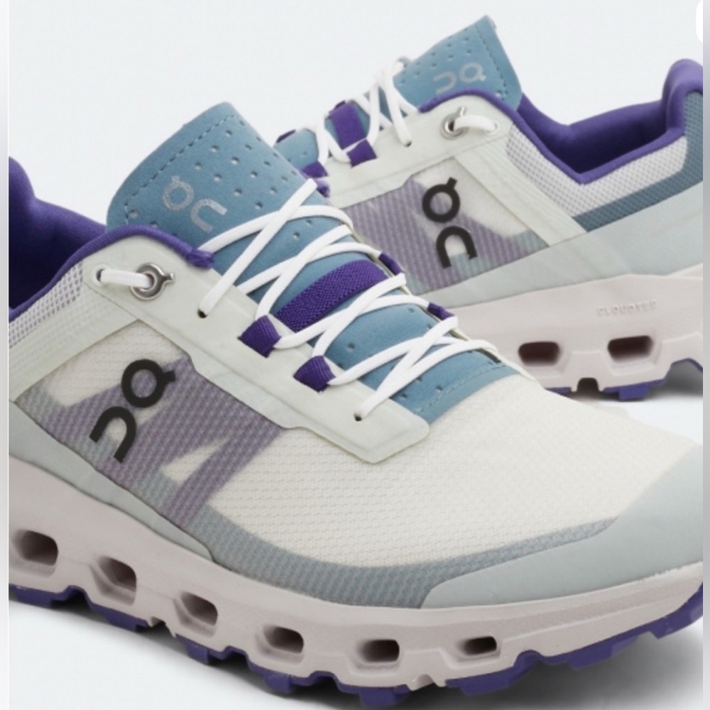 On Running White and Purple Athletic Shoes, only worn TWICE, like NEW, size 6